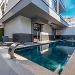 Duplex In Cleopatra, 200 M To The