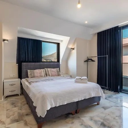 Duplex In Cleopatra, 200 M To The * Alanya