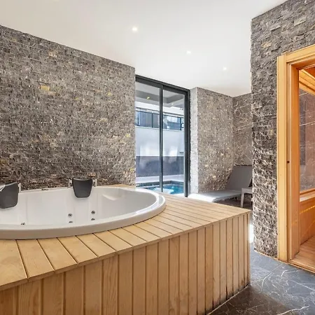 Duplex In Cleopatra, 200 M To The Apartment