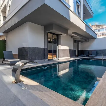 Duplex In Cleopatra, 200 M To The