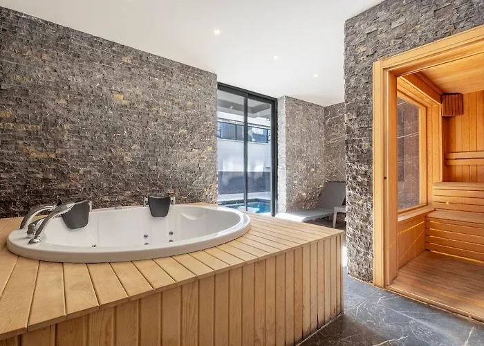 Duplex In Cleopatra, 200 M To The דירה