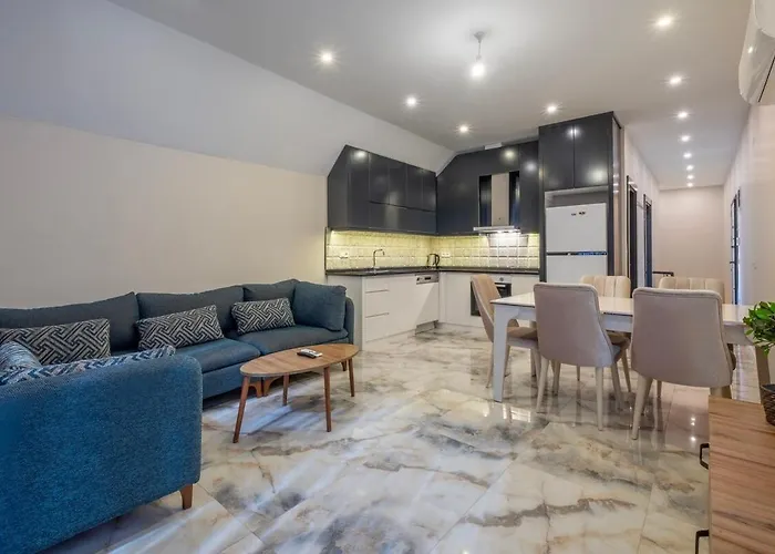 Duplex In Cleopatra, 200 M To The