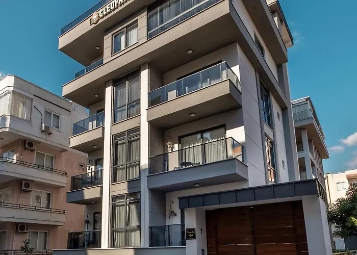 Duplex In Cleopatra, 200 M To The *